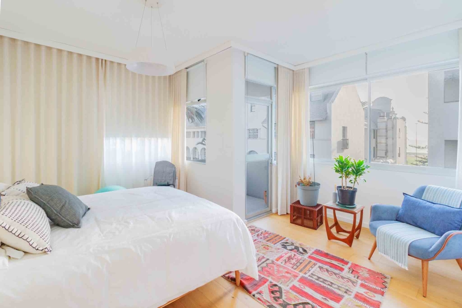 To Let 2 Bedroom Property for Rent in Sea Point Western Cape